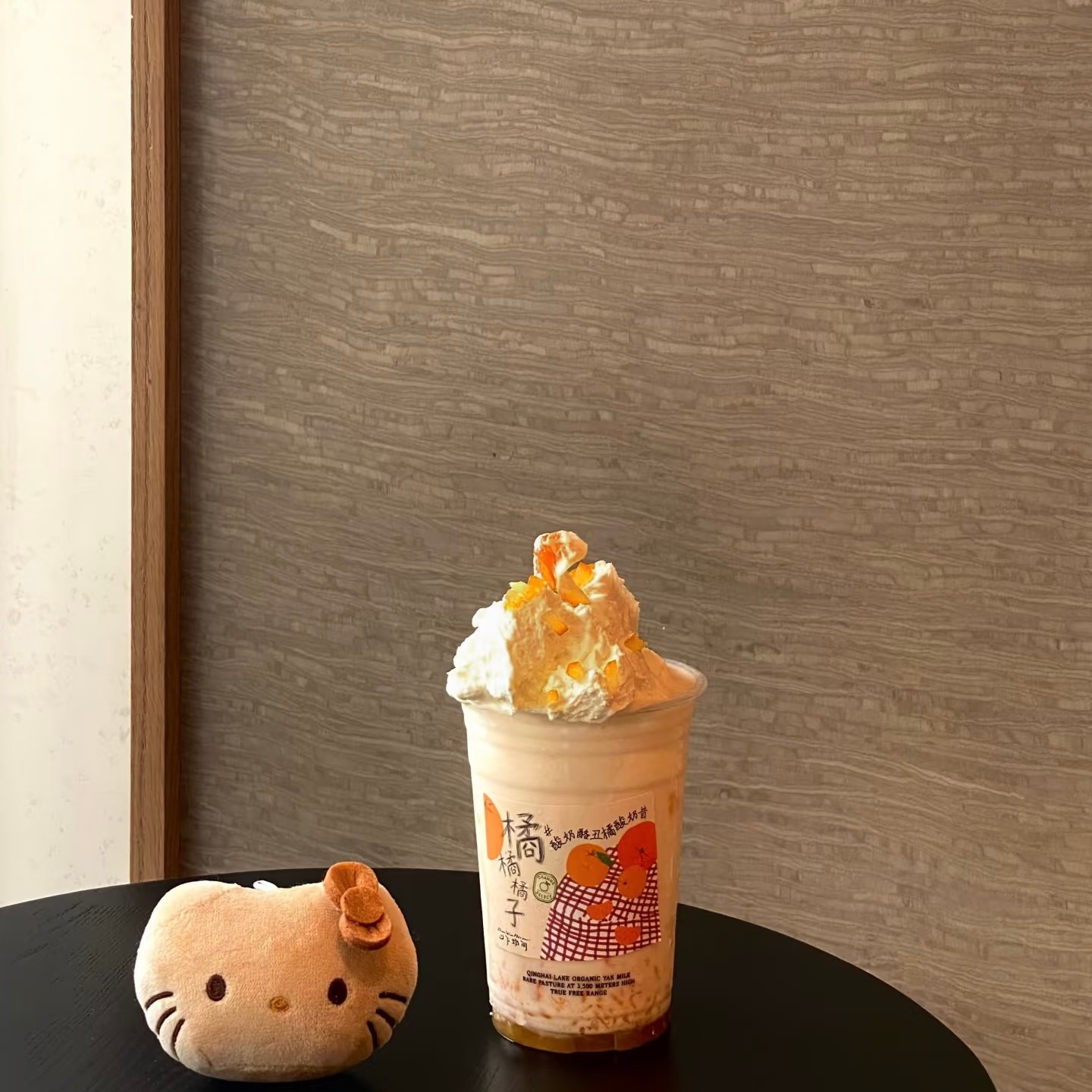 🌷丨ʜᴀᴘᴘʏ̆̈☺︎“人间烟火，各有各的苦，  今天比昨天进步一点就是希望。