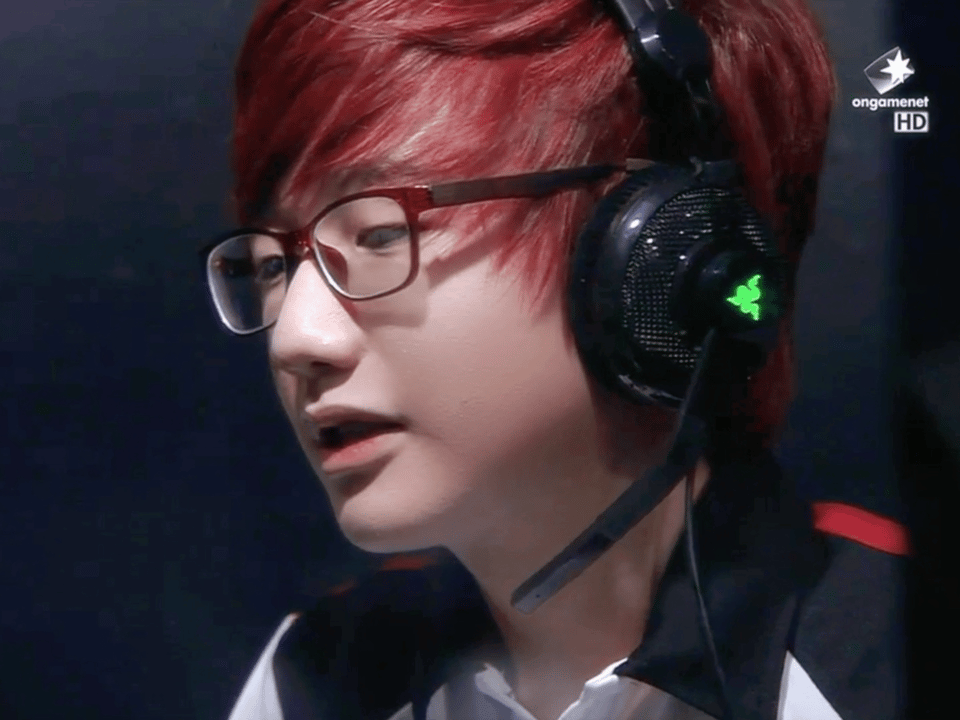 考古到…正面看萌侧面看萌怎么看都很萌的幼年花^♡^永久心情是我要把你变回红毛小猪