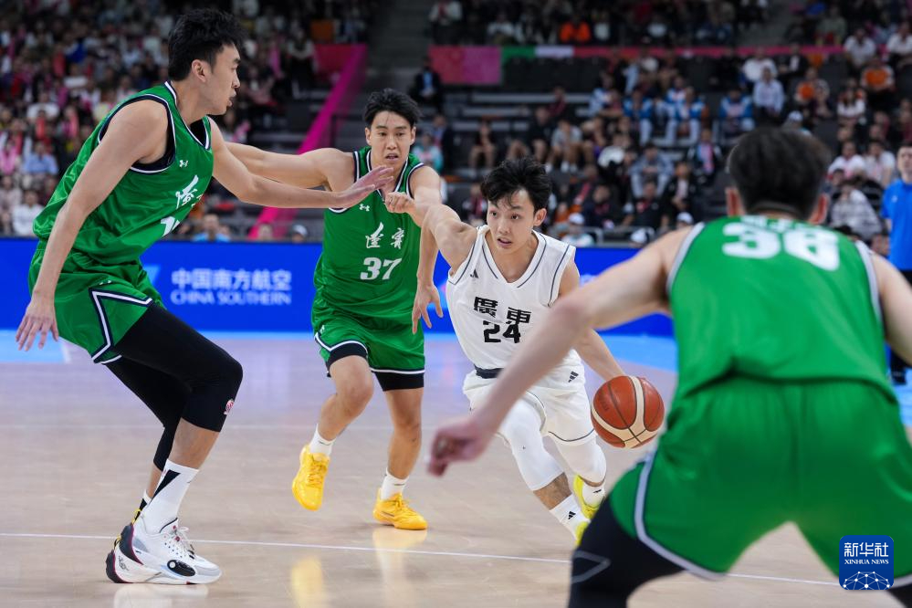 成年组半决赛，三英战徐杰！ 