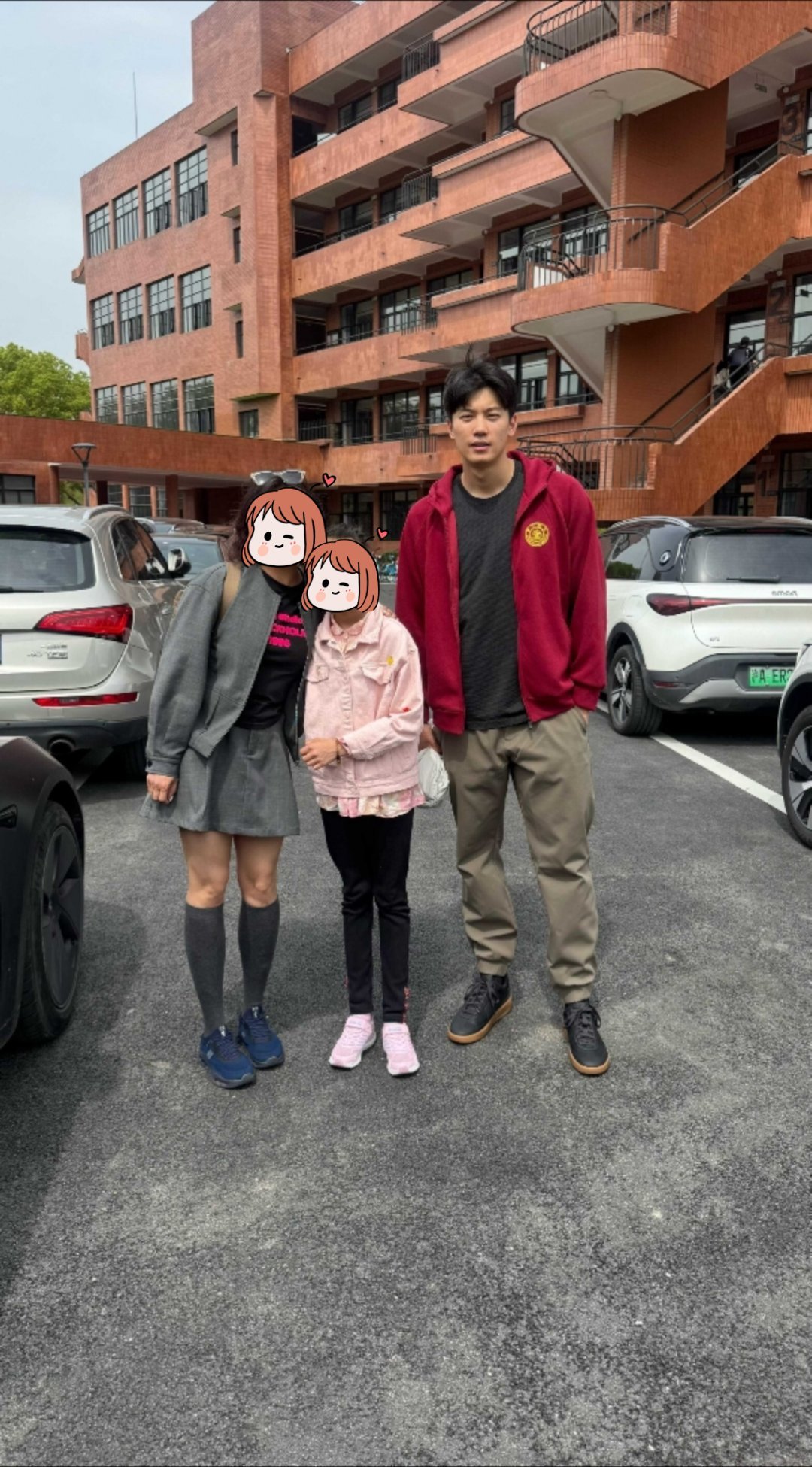 SWim进行时 『10276』20260406 上海交大学百年校庆合照掉落烈日渐