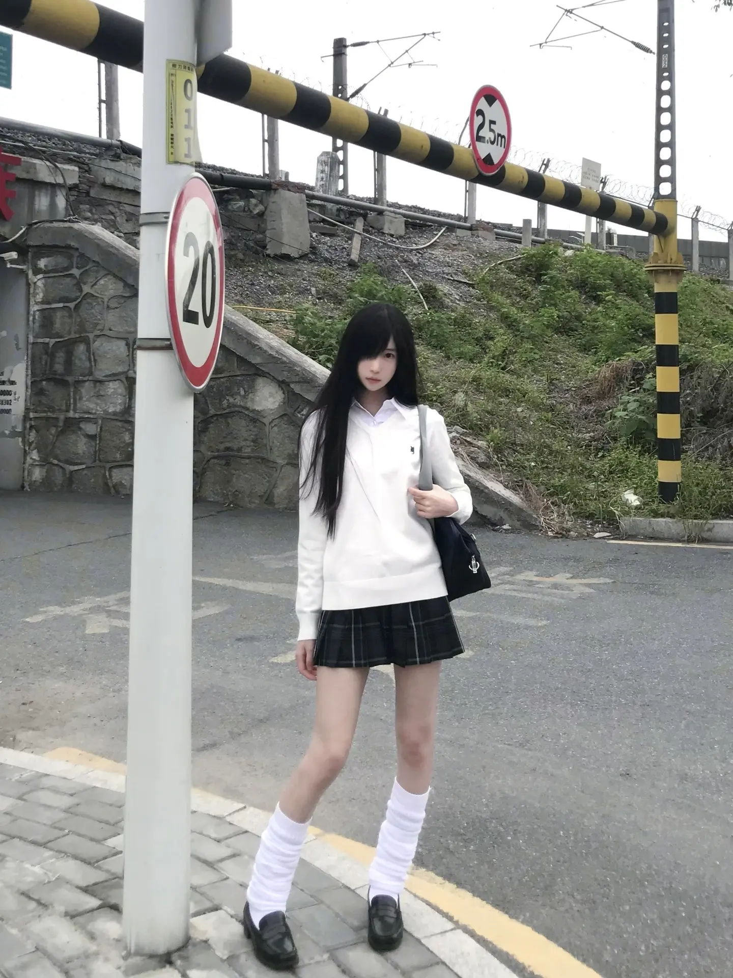 我一定要打造一个很厚很高的堡垒 不再让任何人伤害我