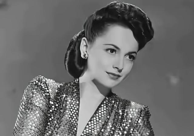 1954年，挪威首相夫人弗娜访问苏联，临走前，与一个年轻人度过了一个愉快的夜晚，