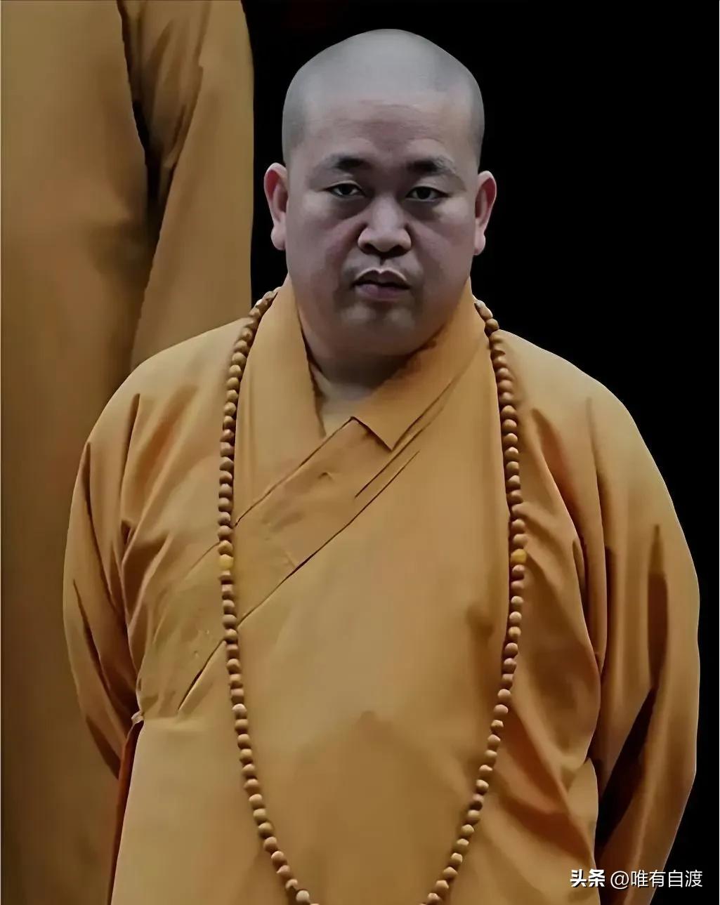 还别说，李敖挺有眼力的，他说的没错，在释永信的神情中，的确没有丝毫出家人的慈悲相