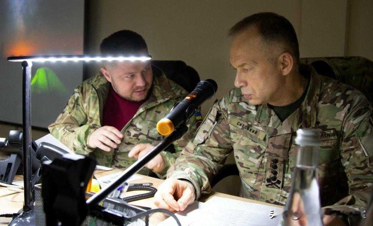 《"我们完蛋了！"俄博主绝望哀嚎：乌克兰无人机飞2000公里，S-500变废铁！