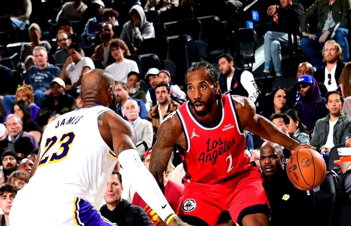 39岁，是大部分球员退役的年纪。
勒布朗·詹姆斯却打出了生涯最高的场均得分。
2