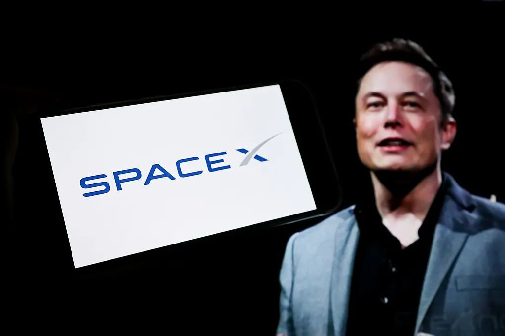 【SpaceX近半收入来自出租算力】马斯克称SpaceX被追着出租算力 “这个问