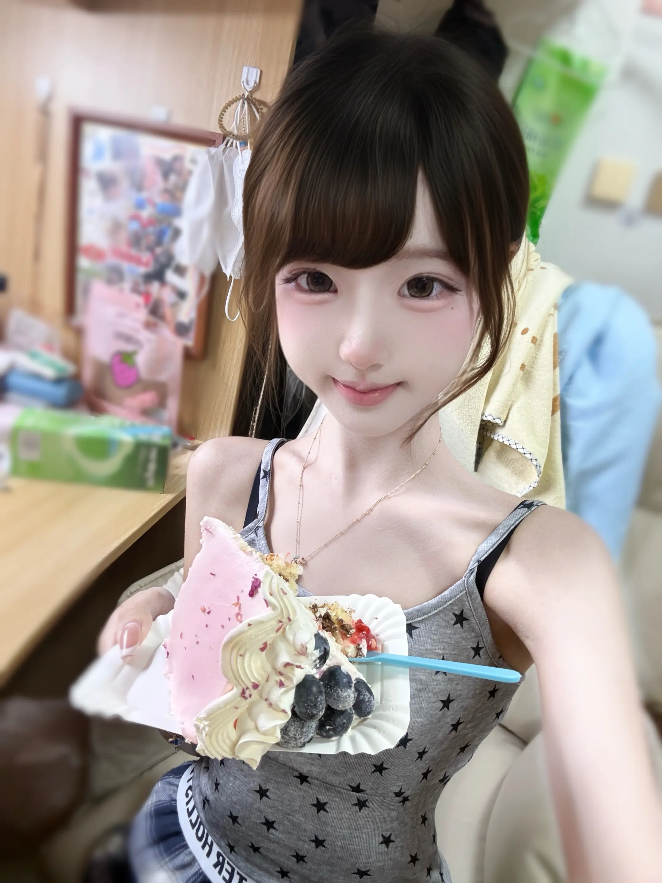 嗯如果一个宿舍有365个人就好啦！最好是每一天都有人过生日我是说!这样...