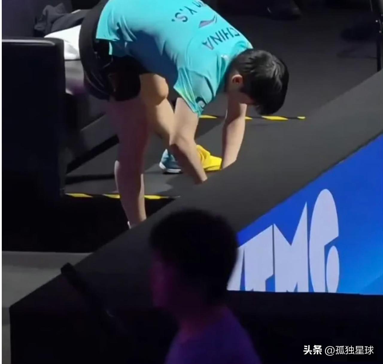 质疑孙颖莎换衣取胜：我说句公道话！

首先，不管有意无意，这都是规则允许，是完全