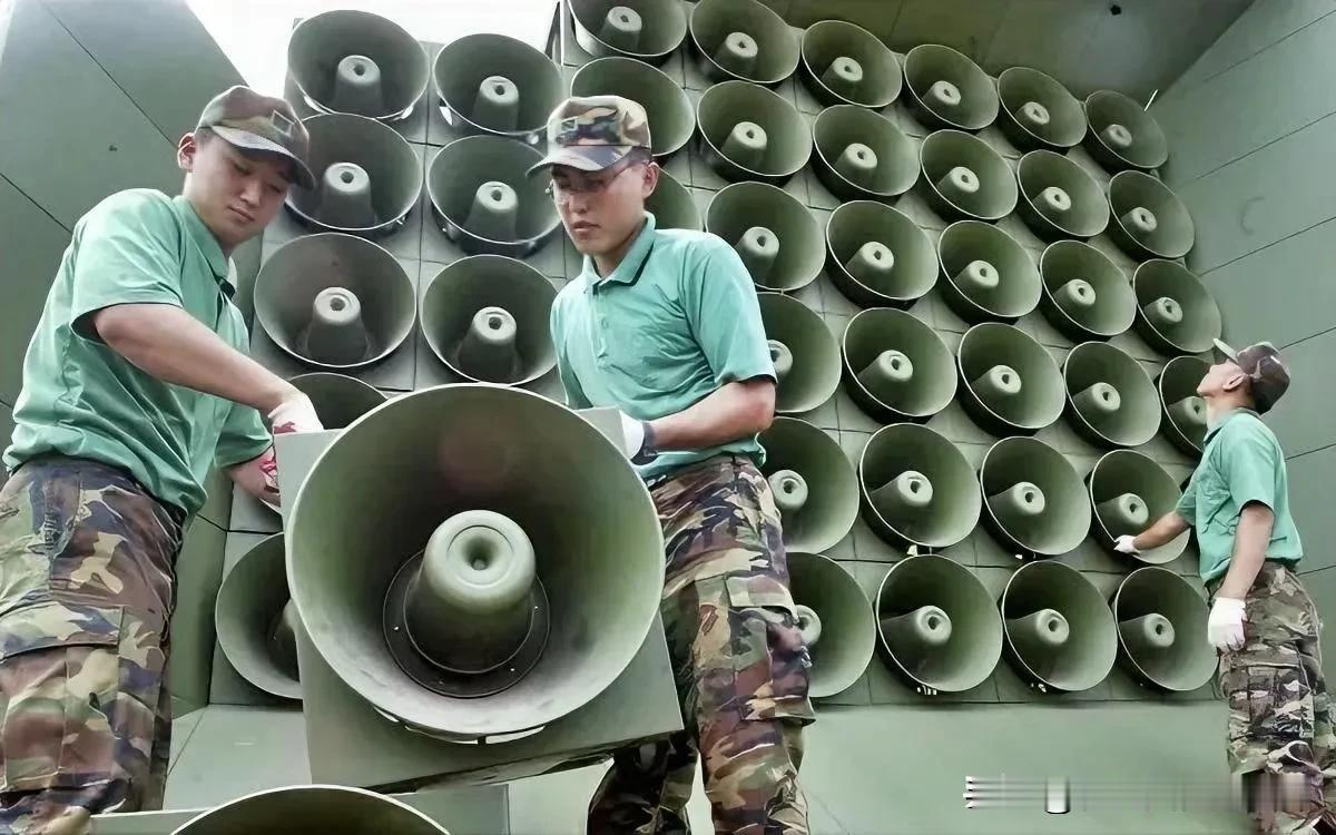 据韩媒报道，8月9日，朝鲜人民军拆除了靠近“三八线”附近的部分地区的对韩高音喇叭