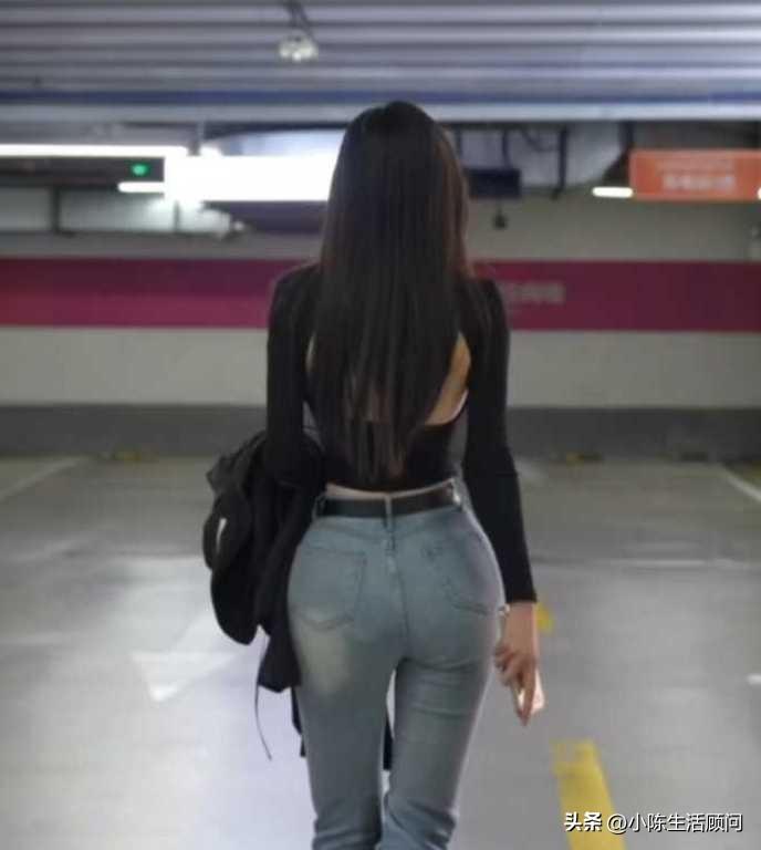 没人会在意你努力的过程,他们只会看你最后站在什么位置。
而我只能在繁华中自律,在