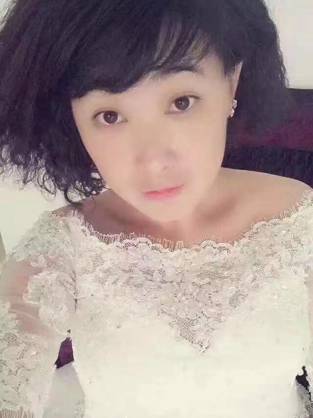 但愿你的眼睛只看得到笑容 可盐可甜的老阿姨