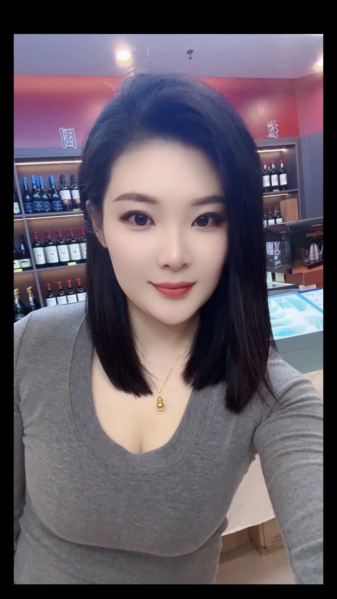 “眼前再不堪，生活也要继续，没人扶的时候，自己要站稳，没人帮的时候，自...