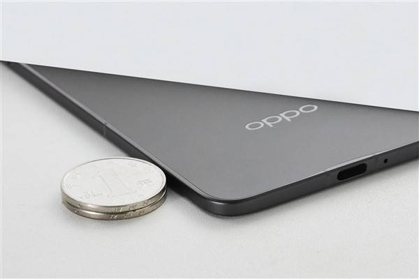 OPPO Find N5超薄折叠屏震撼发布：骁龙8至尊版，防水新标杆OPPO即将