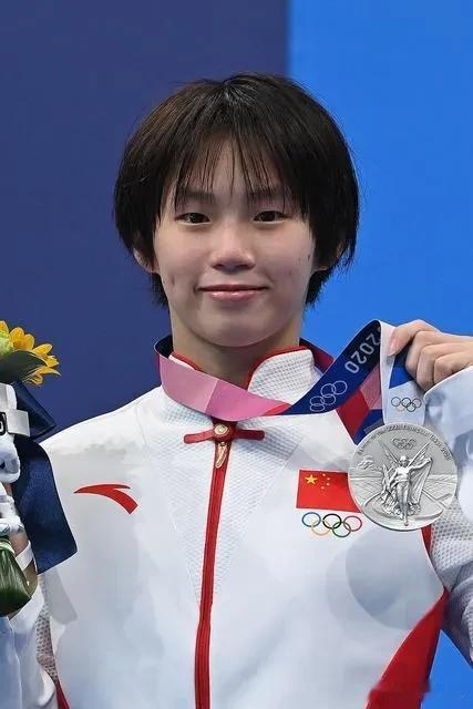 无语了，陈芋汐力压全红婵和张家齐获得全国锦标赛女子100米跳台冠军，某些球迷又不