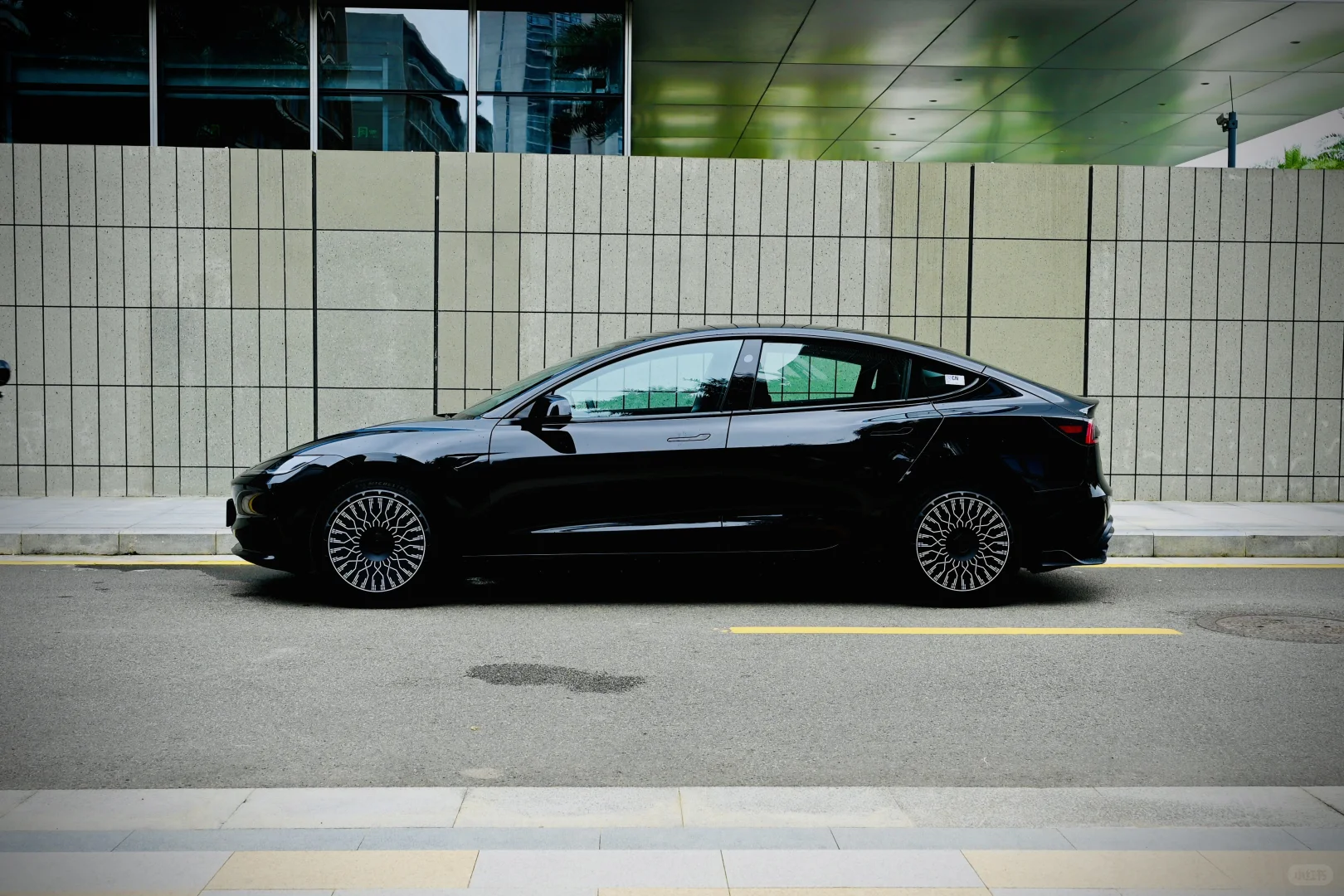 换了轮毂？请放大🔍！帅