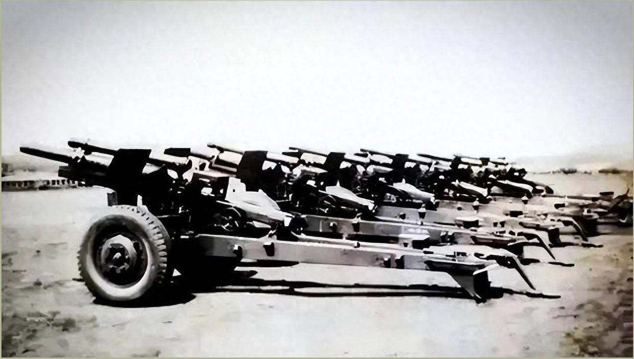 满编近800人美式重炮营，除了12门榴炮外，还有100多辆车。
 
这放在解放战