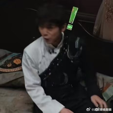 何老师密逃解题堪比熹妃回宫密室大逃脱语气平和条理清晰，何炅一步步拆解谜题，气场强