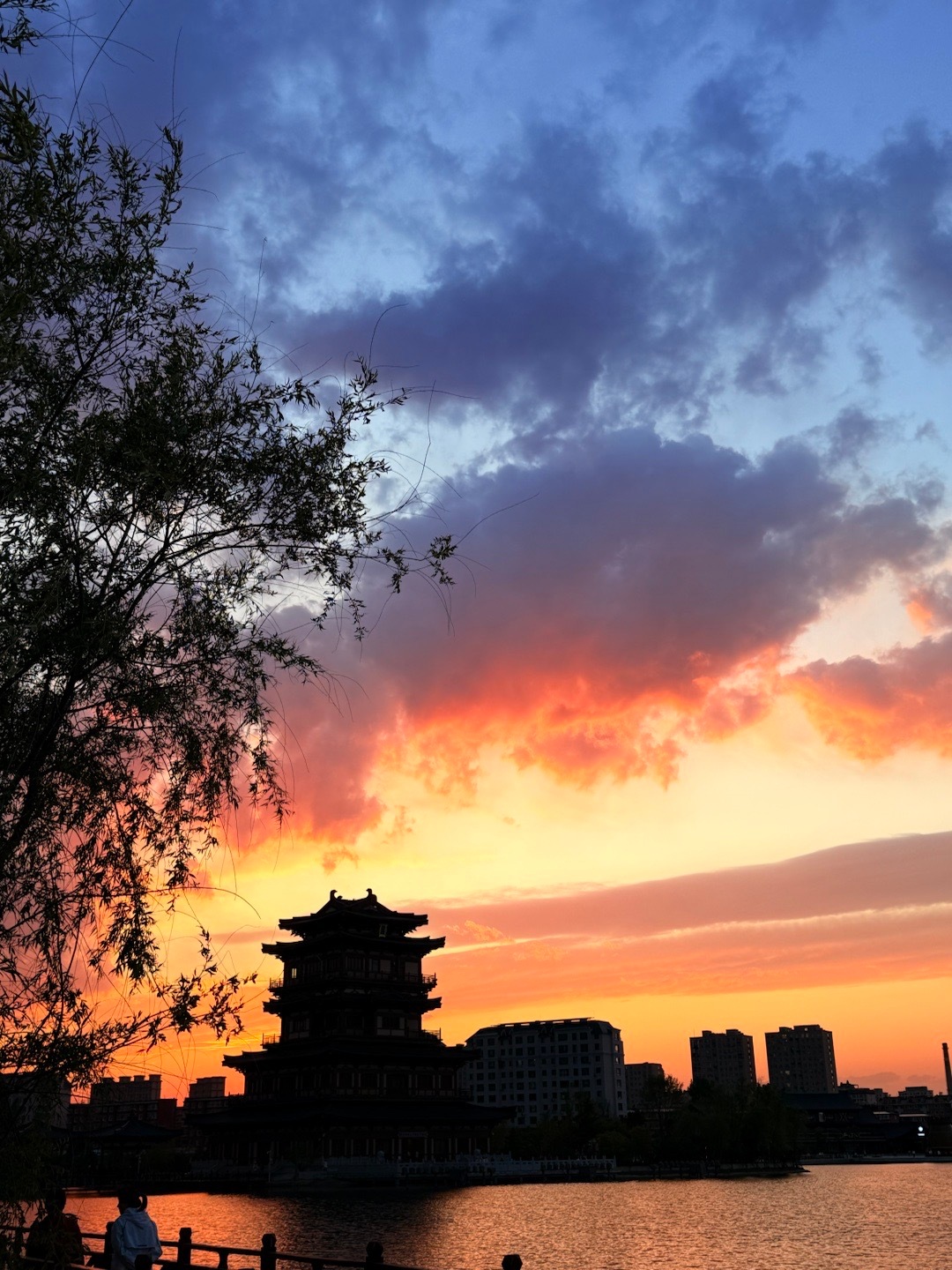 生活给我一拳 我出布^_^ ​​​