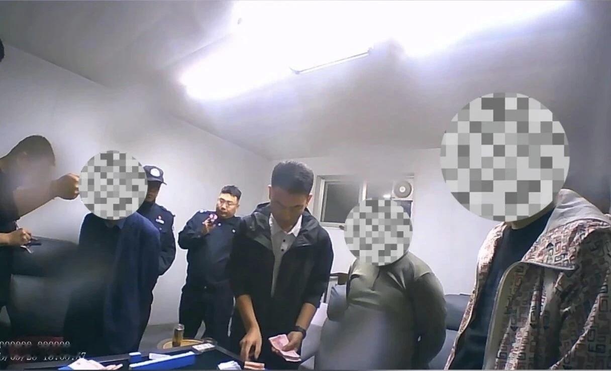 滨州一赌博窝点被端掉，刑拘4人

9月中旬，山东邹平公安在工作中获悉，辖区西外环