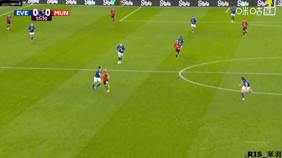 寒羽战术室 这TM也不犯规？？？也没牌儿？？？？足球判罚解读  cr：RIS_寒