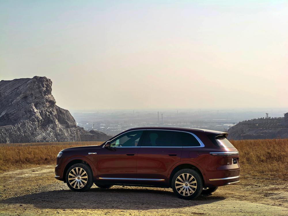 冰雪路面开车没信心？全新问界M7稳如老司机
冬季冰雪路面给驾驶带来不少挑战，而全