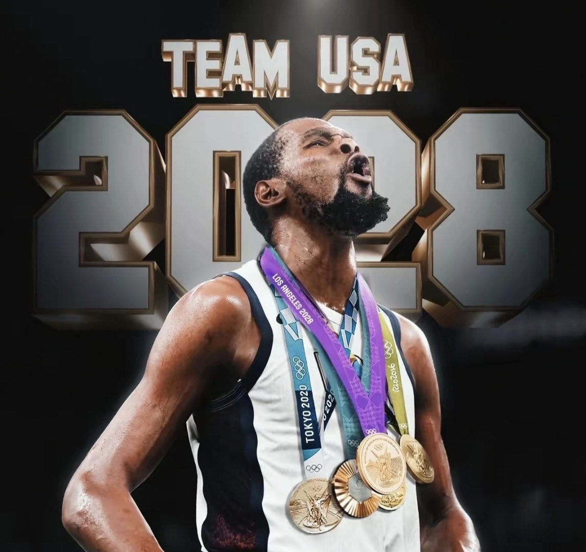 杜兰特NBA历史总收入第一杜兰特先后效力超音速、雷霆、勇士、篮网、太阳、火箭，多