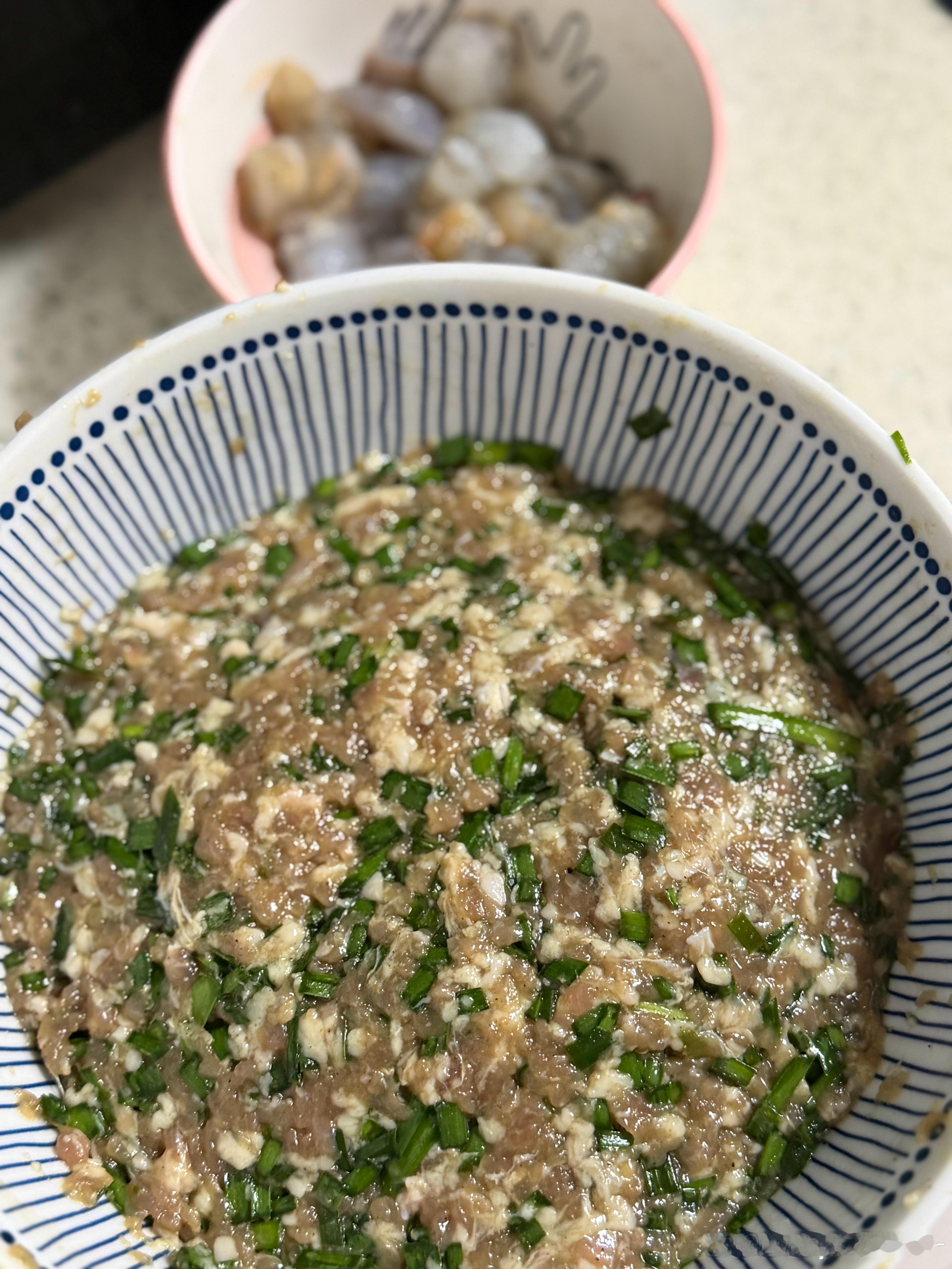 第一次自己包饺子，我是指我追弄馅，自己和面。这个馅要不要加老抽呢？ 