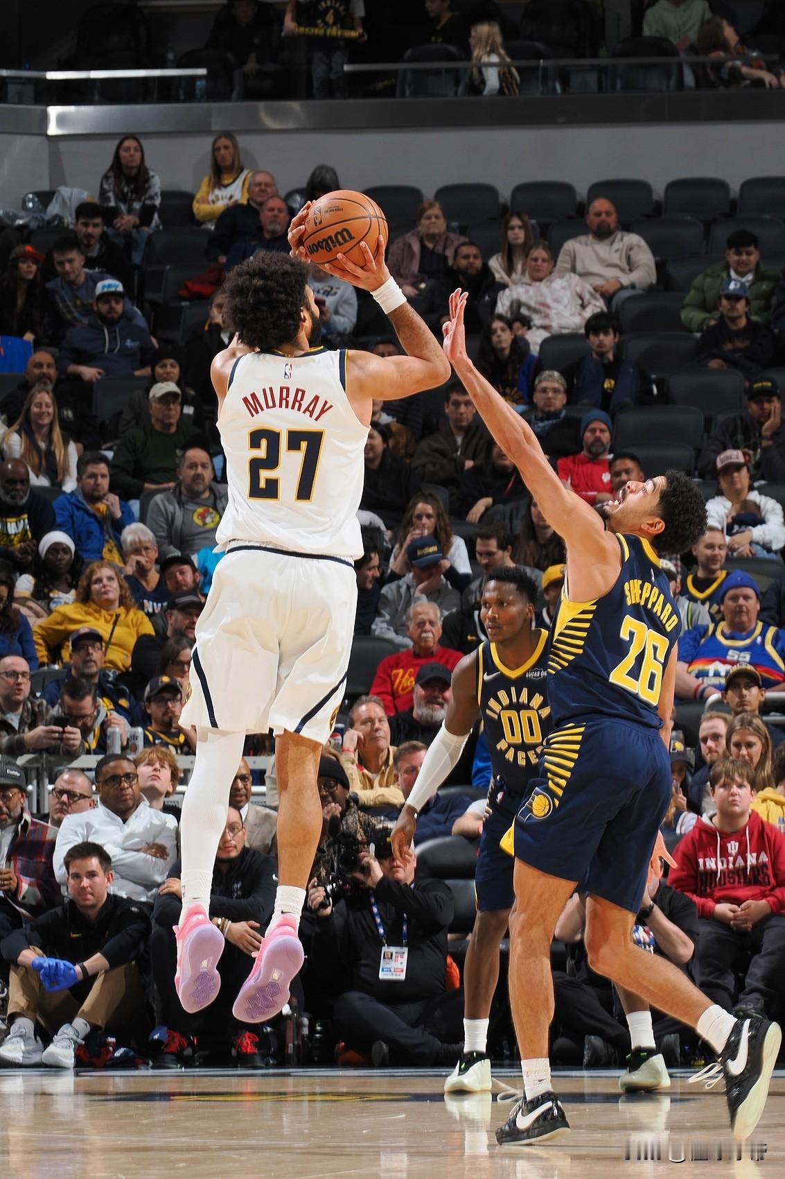 真是神经刀啊，穆雷三分11中10爆砍52分!

在今天掘金与步行者的比赛中，穆雷