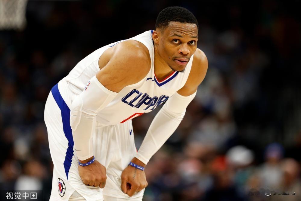 【NBA】爱德华兹33+9莱昂纳德26分 森林狼胜快船
北京时间1月15日，明尼