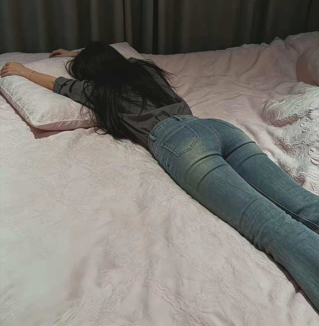 倒头就睡，看来今天是真的累了！ 