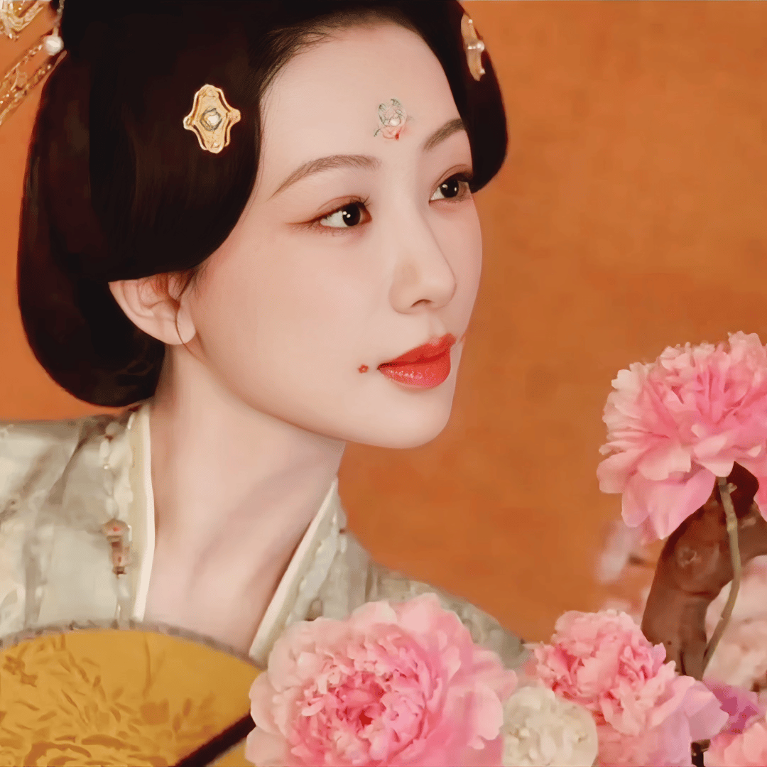 唯有牡丹真国色扰人心扉何惟芳 