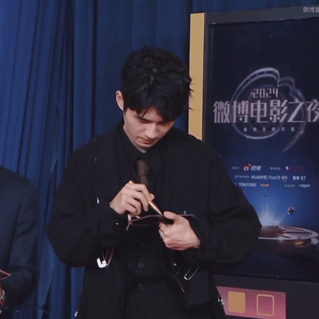 刘昊然好帅🙊 ​​​
