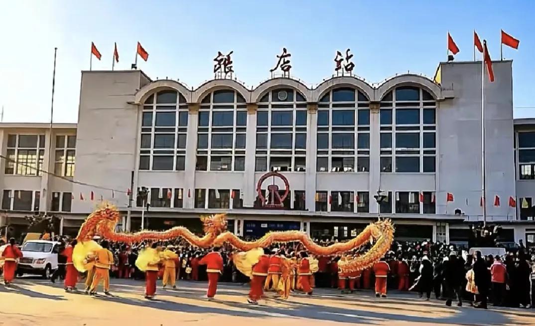 淄博记忆（14）
这是什么年代的张店火车站？