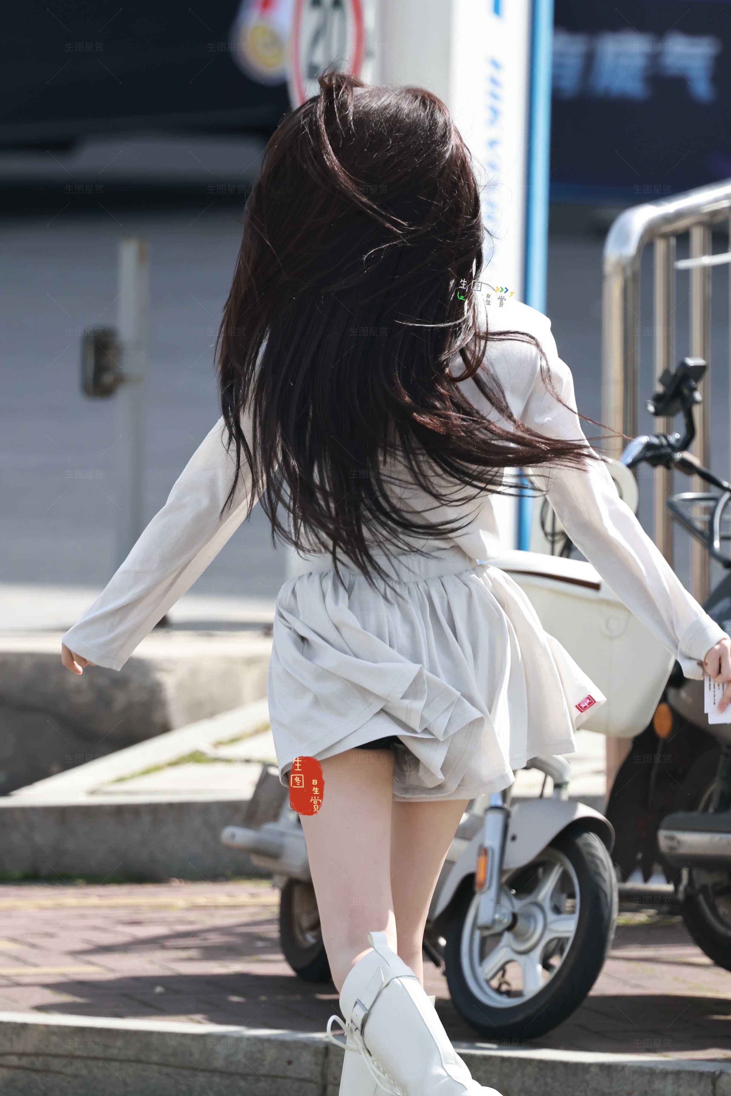 陈瑶今日浪姐上班风一样的瑶妹，瑶上心头🌬️乘风2026