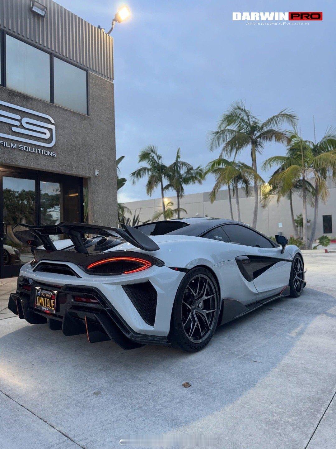 PFS🇺🇸🌴DarwinPRO®McLaren 600LTTHE POSE