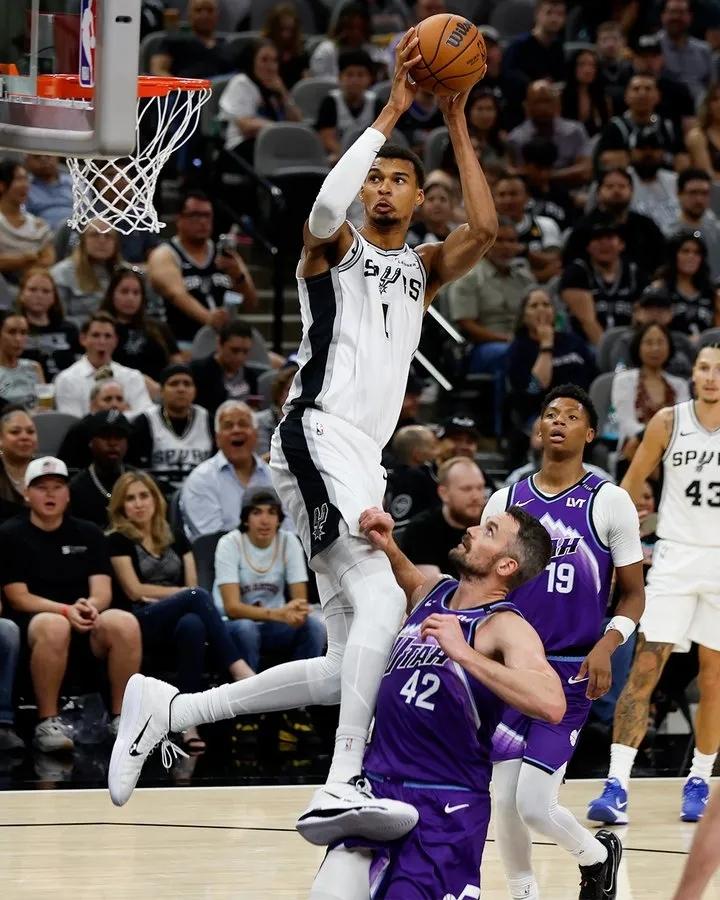 文班亚马这图太夸张了！

乐福：强调一下，我身高是2米08，不是1米6！

文班