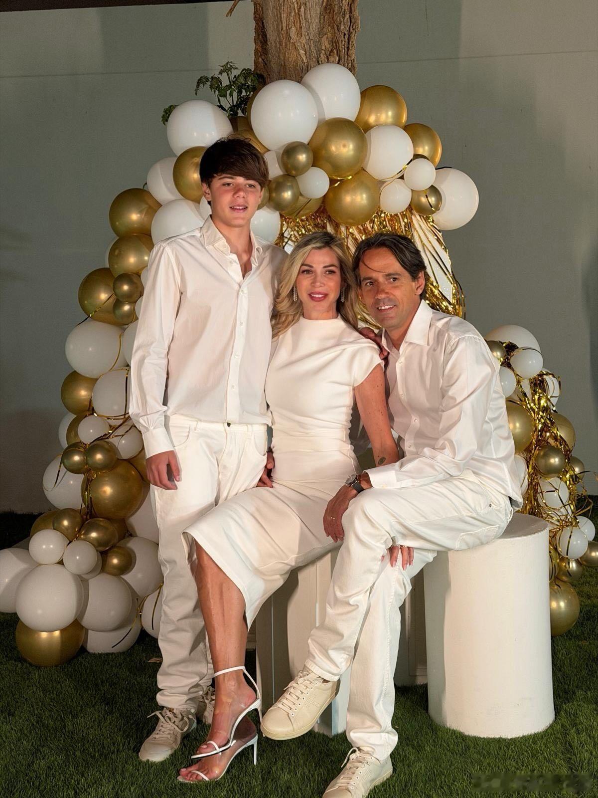 小因扎吉与家人庆祝50岁生日国际米兰欧冠﻿﻿巴萨0比2马竞