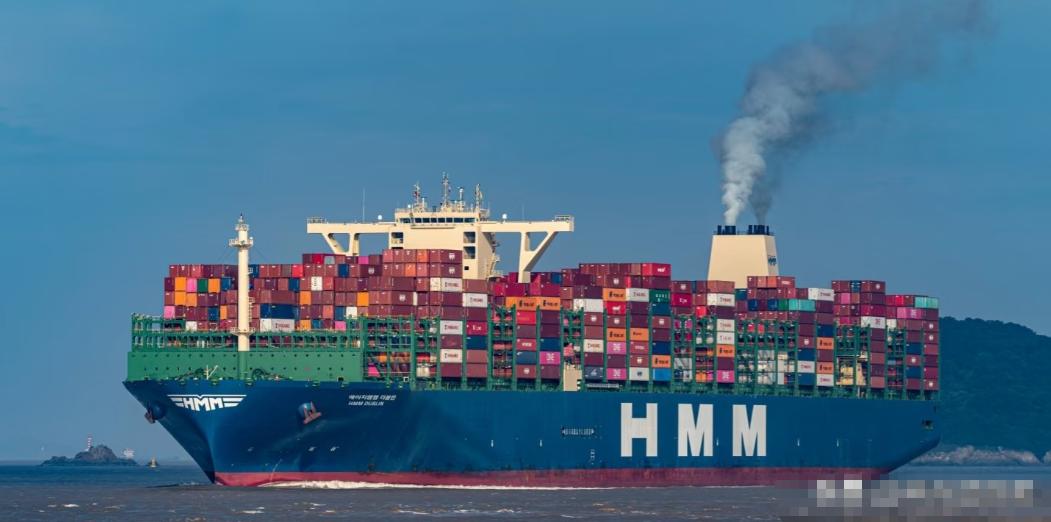 都要火烧眉毛了，居然还在翻黄历？

人家装着军火的船都怼到家门口了，这帮人还在那