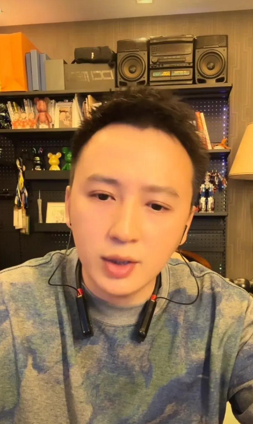 大双开直播吐槽自己每天很心累，比干体力活还累  

大双在直播间直接怼了网友。有