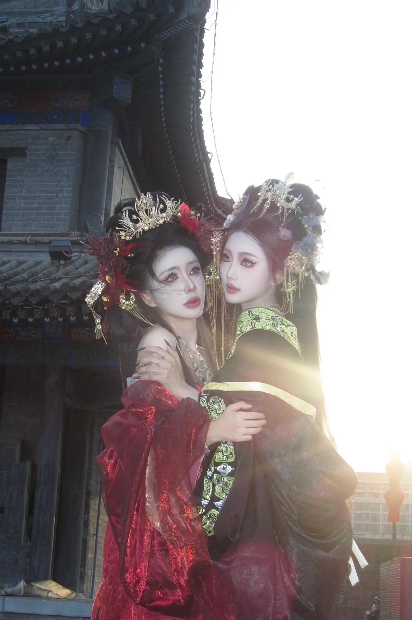 战国袍的宿命感。