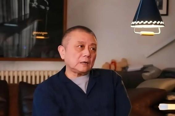 突然发现统一台湾省的建议，王朔的思路太妙了！他曾说，统一台湾不需要打仗，先宣布台