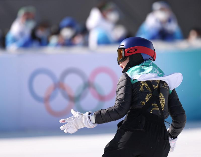 2022北京冬奥会刮起一股“中国风”。
谷爱凌的“龙纹战袍”、中国女冰的中国龙图