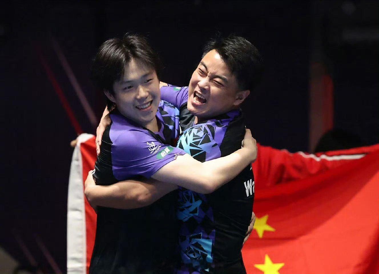 王楚钦接棒马龙成为国乒男队队长王楚钦已正式接任中国乒乓球队男队队长，接棒马龙，该