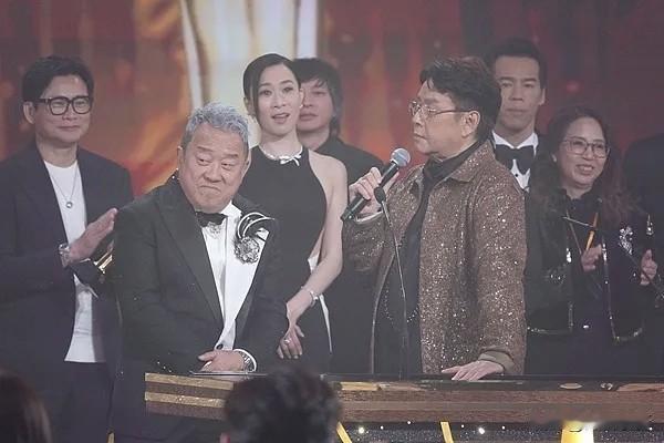 在任时都是他的不好，离任说的都是他的好，曾志伟离任TVB，眼神里都是悲凉

1月