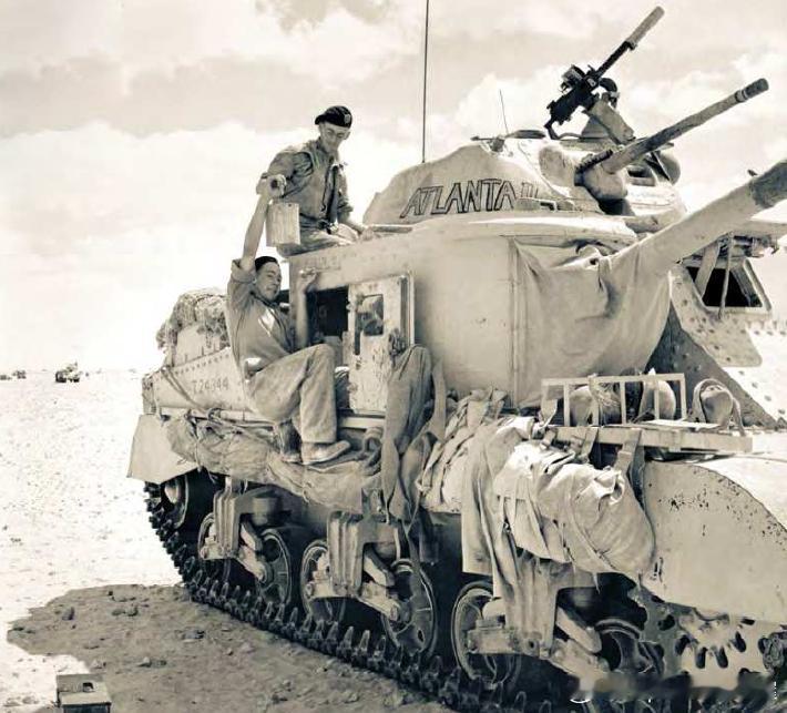 1942年1月十字军行动结束后，英国皇家Gloucestershire格鲁塞斯特