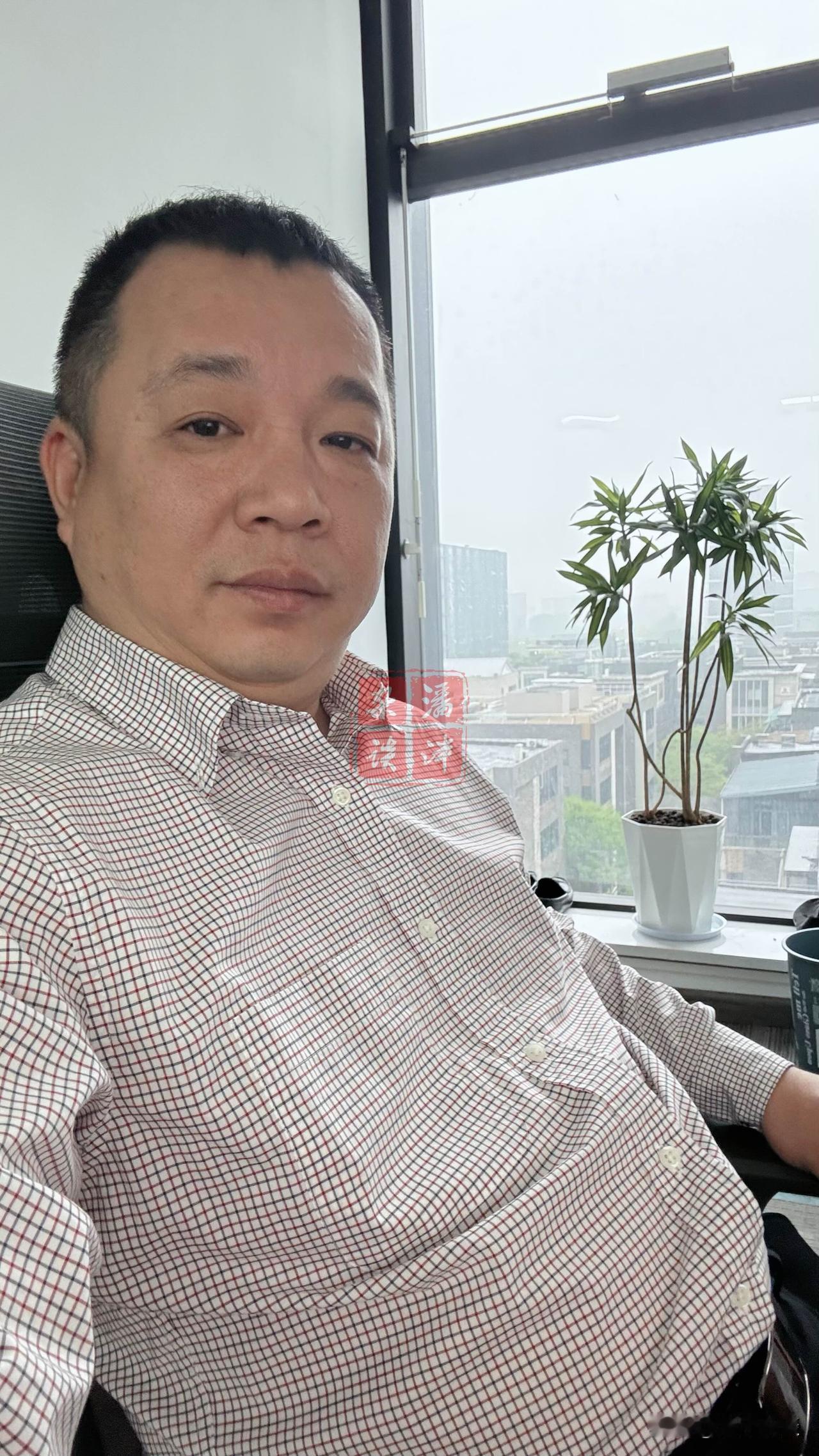 你们再说我看上去
像70、60甚至是50后，
我真的要拉黑你们这些小黑子[捂脸]