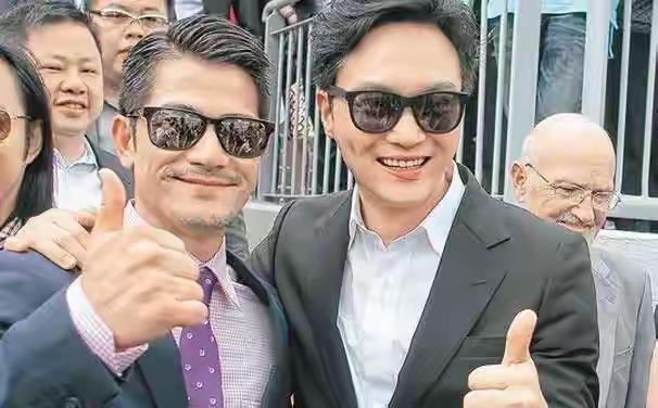郭富城跟张智霖确实是多年好友，俩人经常在一起打麻将，但不代表老公之间关系好，不代