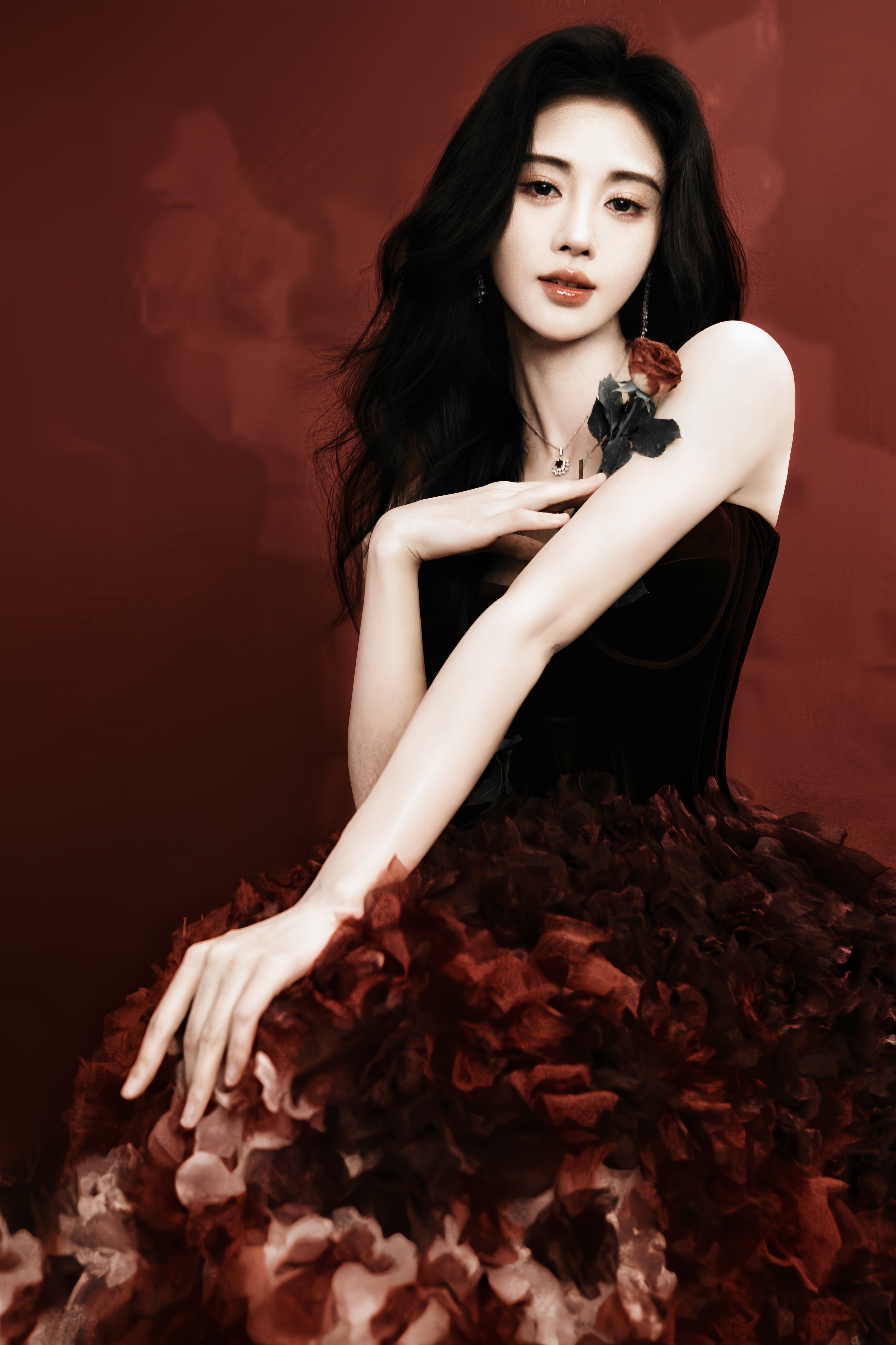 鞠婧祎抽抽乐销售额破823万 暗夜玫瑰🌹💄 专栏 · 修图