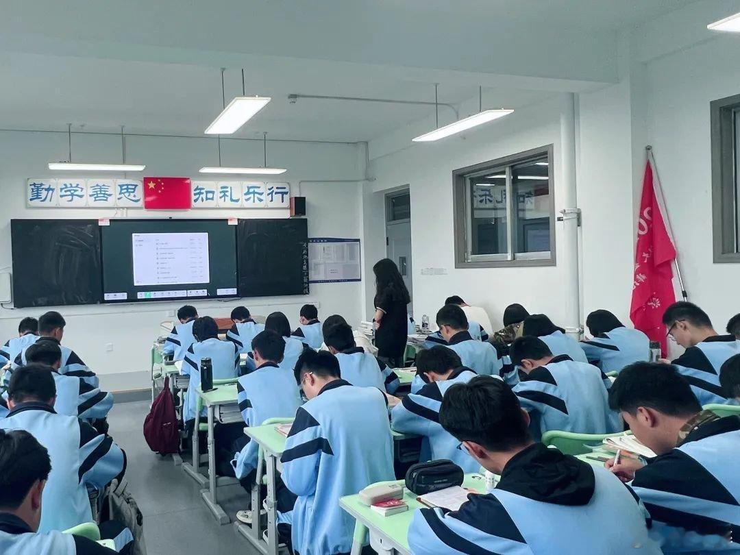假如我上高中时有人告诉我这些现在才懂学长学姐的含金量高中三年至关重要！它是知识积