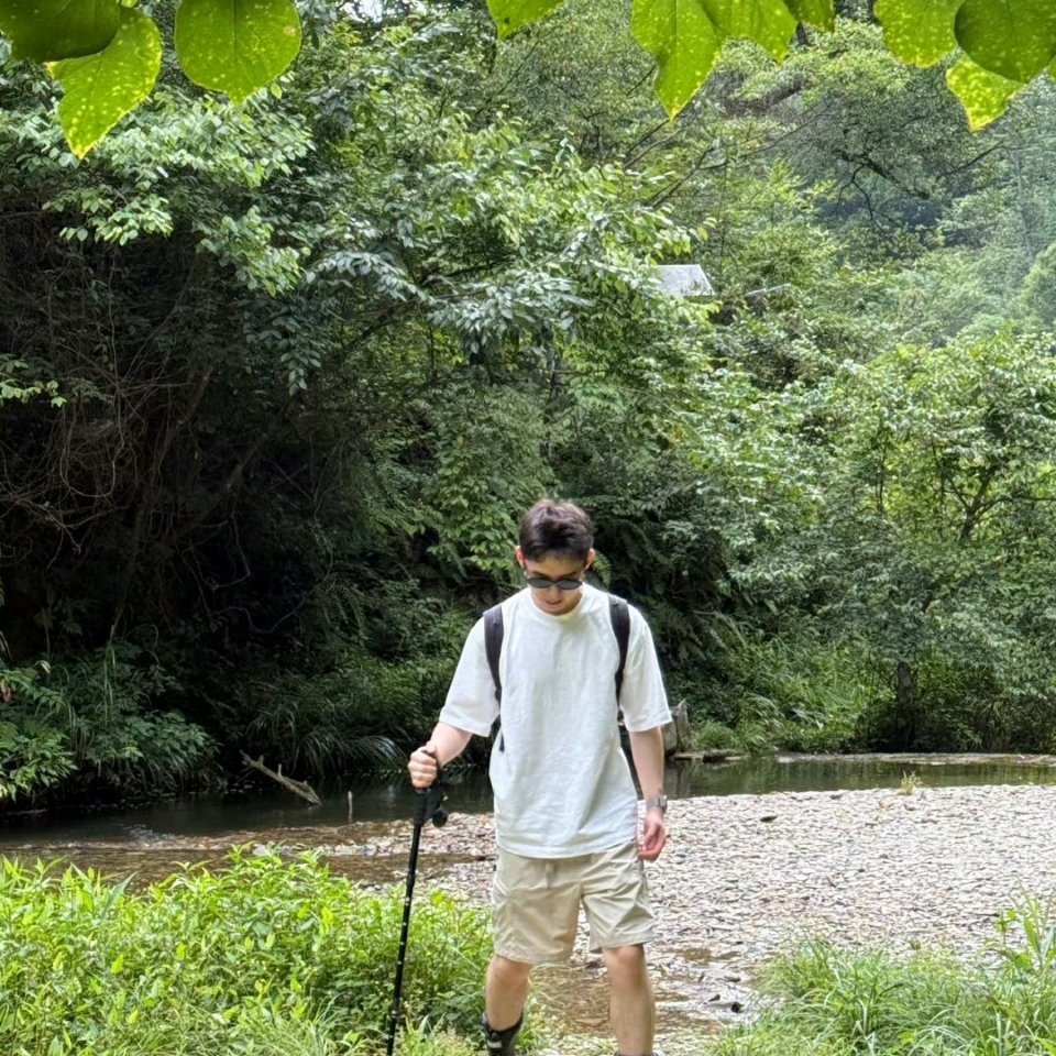 思慕社字母 我们总在失去后才学会珍惜，可有些东西，一旦打碎，拼得再完整也回不到当